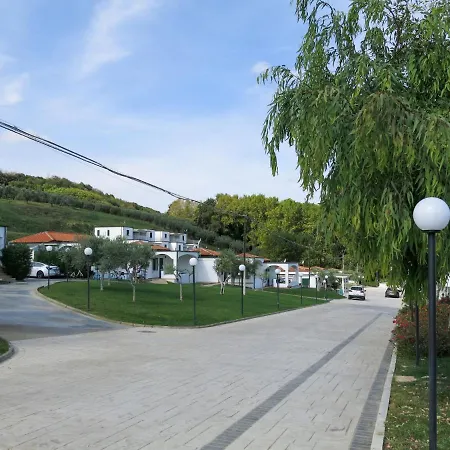 Locazione Turistica Villagio Miramare-5 * Torino di Sangro