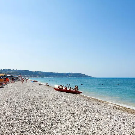 Locazione Turistica Villagio Miramare-5 Διαμέρισμα *